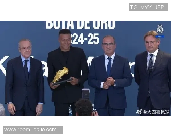 姆巴佩分享月最佳奖杯获奖感言期待对阵阿拉维斯的精彩表现